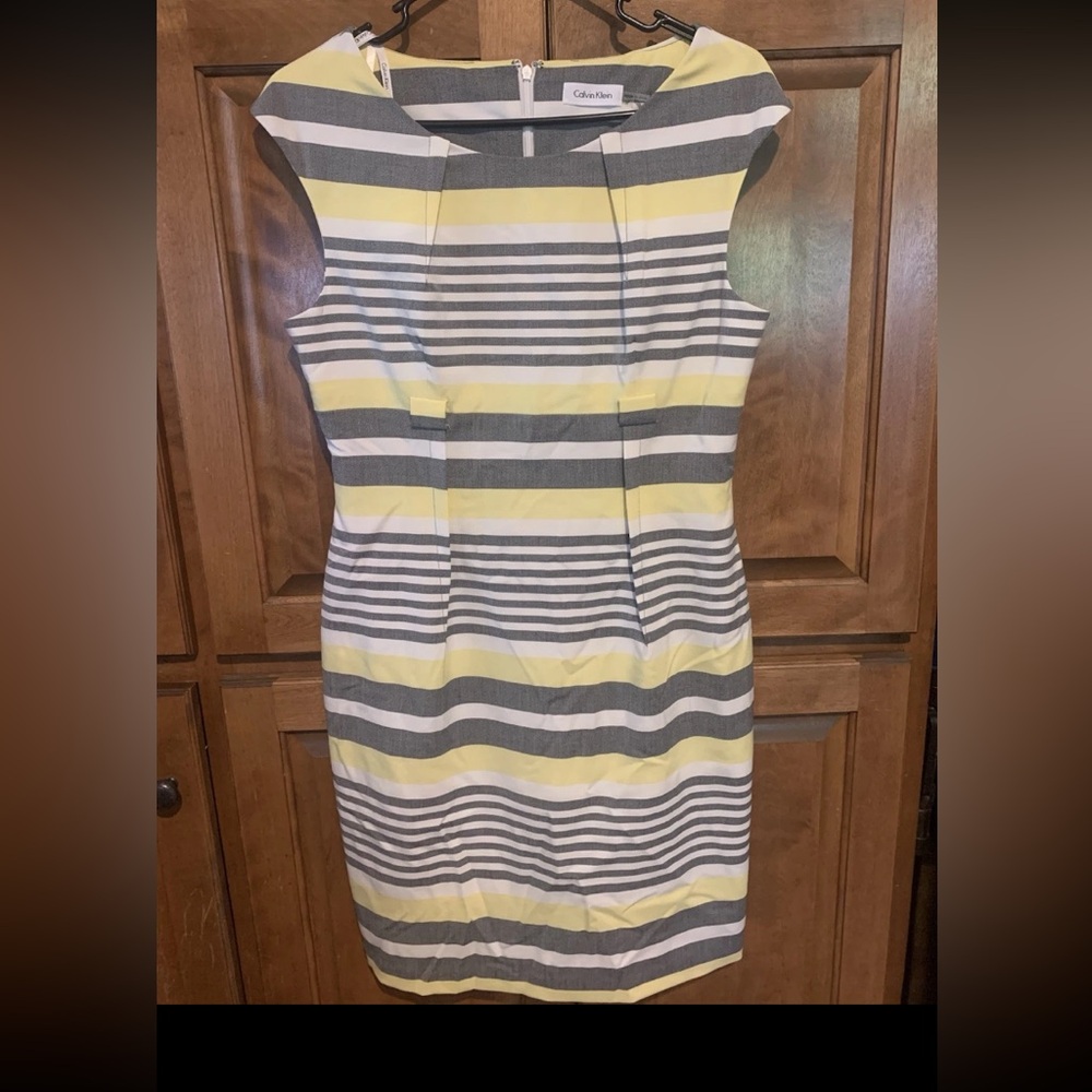 Calvin Klein Women’s Yellow Gray Stripe Dress 10P Fits like regular small